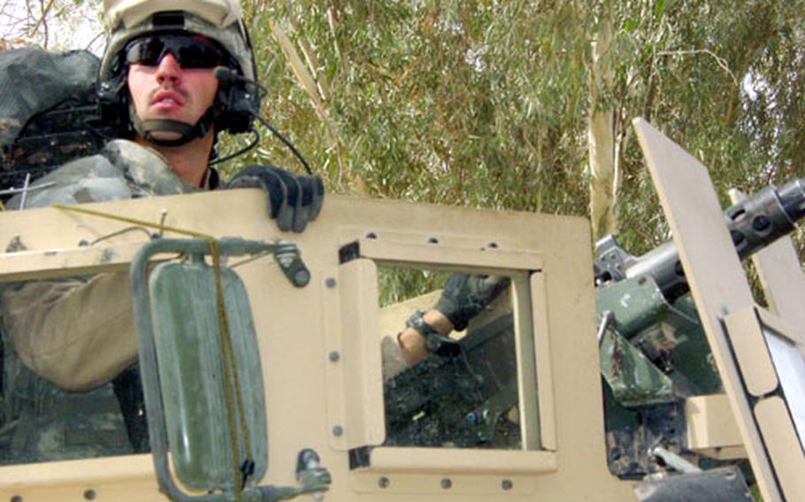 ネオ ですAIR MAN（SECURITY FORCE IN IRAQ） Security forces unit provides combat support to Iraq > Air